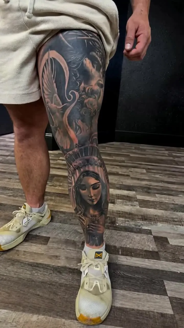 Leg-piece showcase